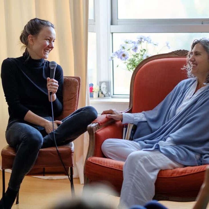 Satsang with Lisa front page hero